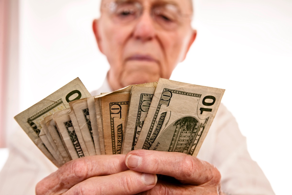What Is the Average Social Security Benefit at Age 62