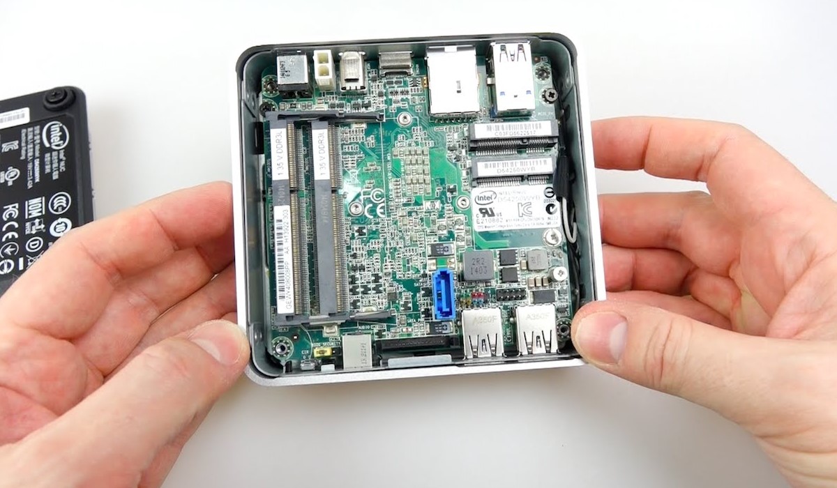 Intel NUC 11 Pro