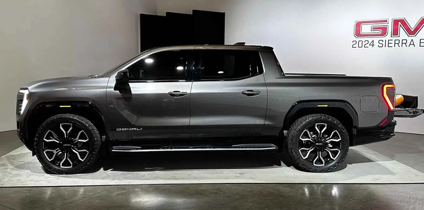 GMC Sierra EV