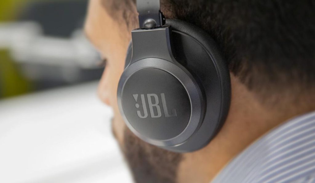 JBL Live 660NC